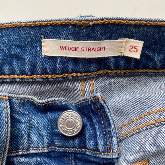 Levi’s Wedgie Straight Jeans - Picture 7 of 7